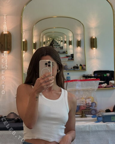 Vanessa Mai nude photo 20