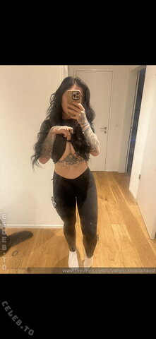 Vanessa Maria nude photo 2