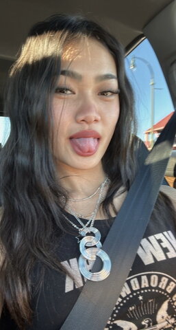 Vanessa Nguyen nude photo 1