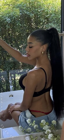 Vanessa Nwattu nude photo 6