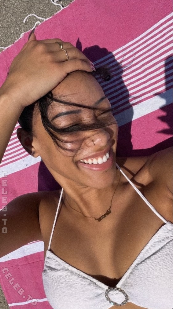 Vanessa Nwattu nude photo 1
