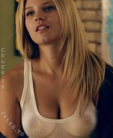 Vanessa Ray nude photo 1