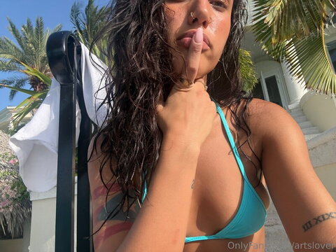 Vanessa Rodríguez nude photo 8