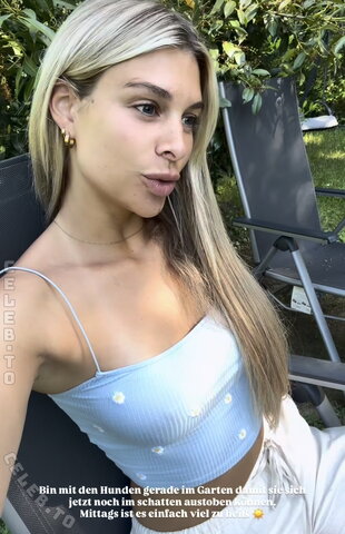 Vanessa Schmitt photo 1