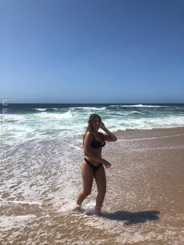 Vanessa.cdsm Hot (2 photos)