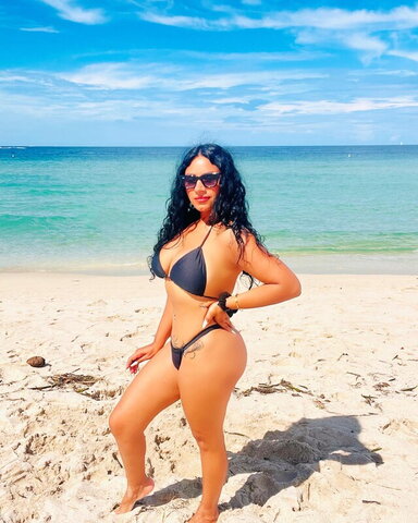 vanessalucia2411 nude photo 1