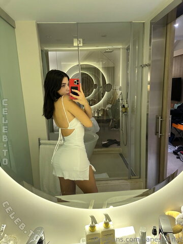 Vanessa.rhd nude photo 1292