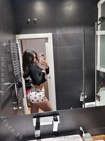 Vanessa.rhd nude photo 276