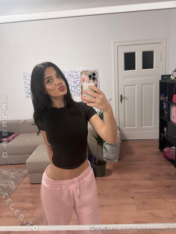 Vanessa.rhd nude photo 270