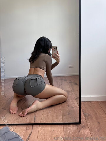 Vanessa.rhd nude photo 48