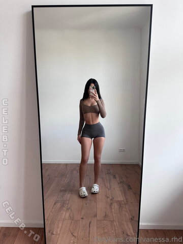 Vanessa.rhd nude photo 45