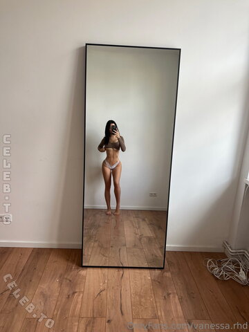 Vanessa.rhd nude photo 33