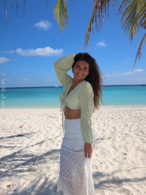 Vanutschii - Instagram Influencer nude photo 1