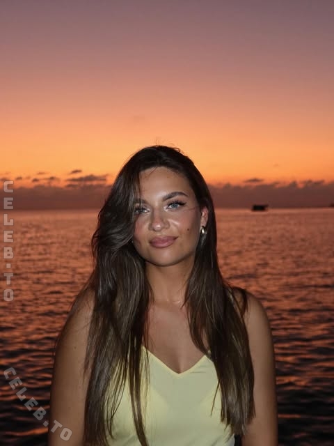 Vanutschii - Instagram Influencer nude photo 5