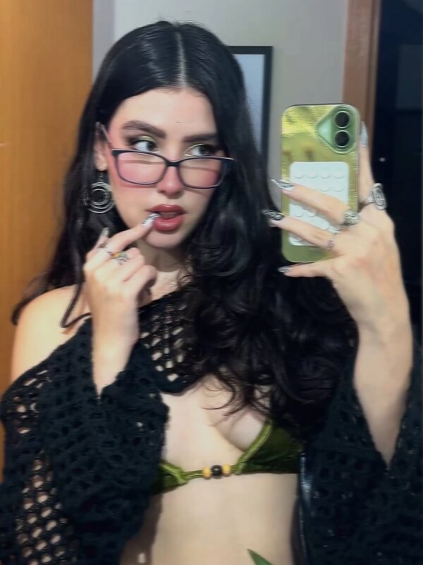 veeofvenus nude photo 4