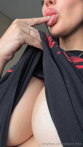 Venami Hot (3 photos)