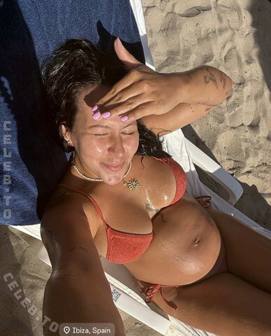 Vendewaa – Ibiza Vacation 2025🥵