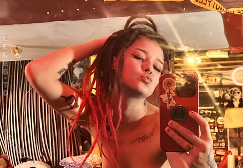 Venuskittyxo nude photo 22
