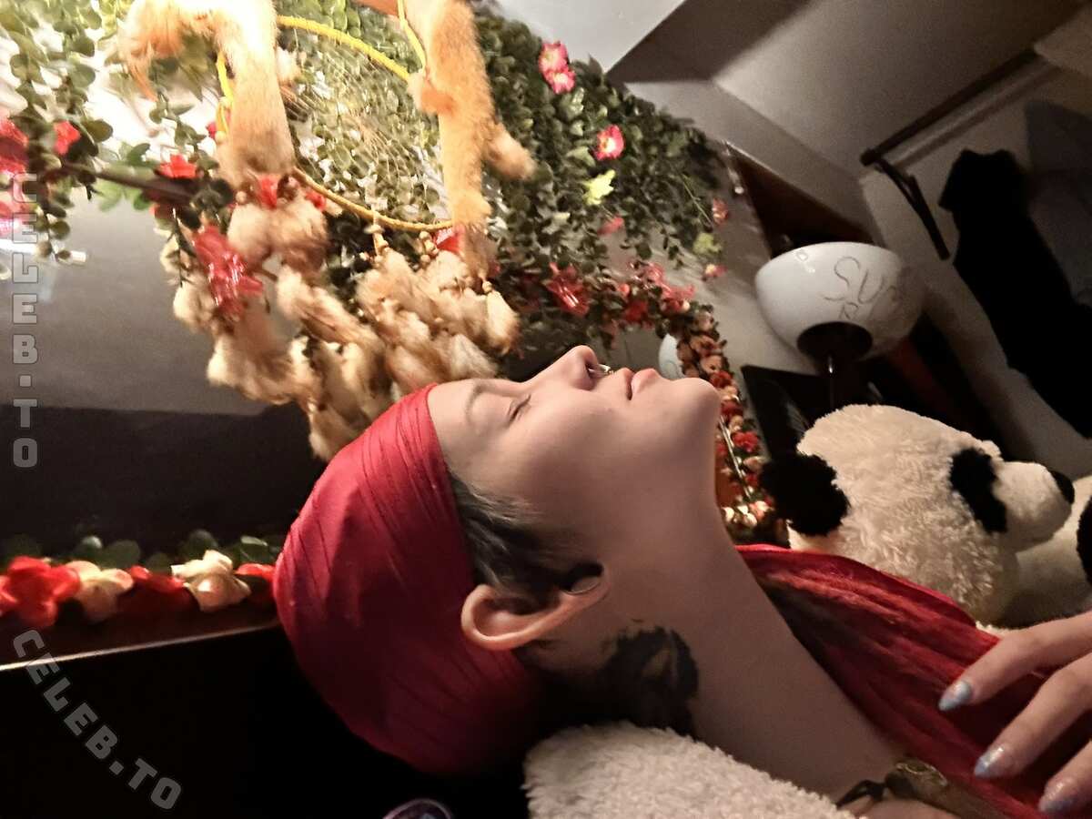 Venuskittyxo nude photo 2