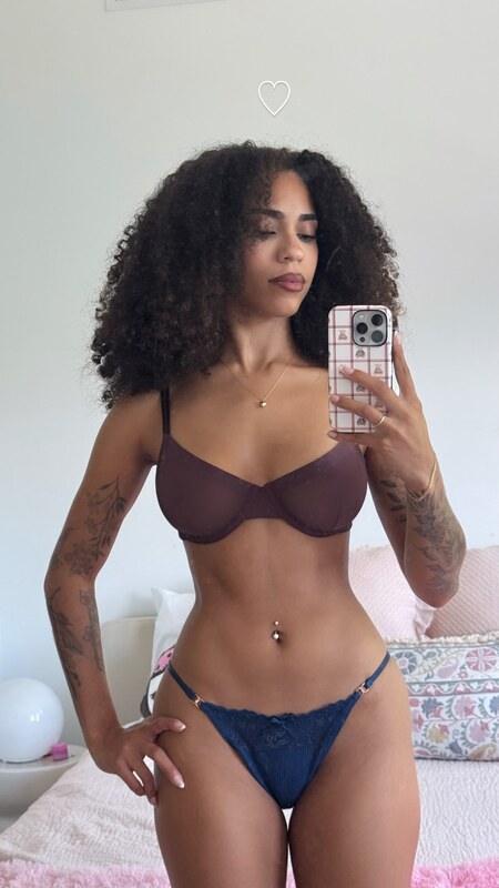 Venusmarquez nude photo 1