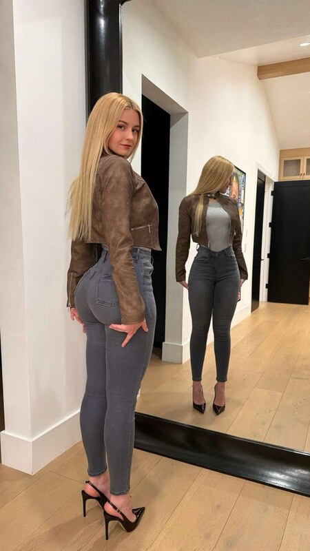 Vera Dijkmans nude photo 3