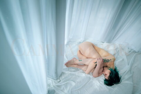 Verena Leung nude photo 1