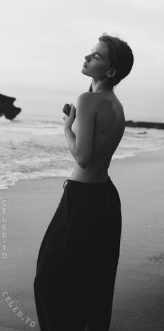 Vero Hanberg nude photo 13