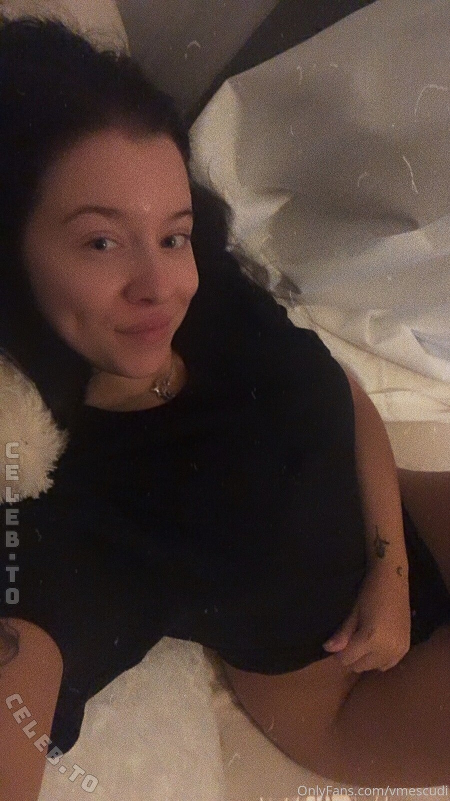 Veronika Mescudi nude photo 1