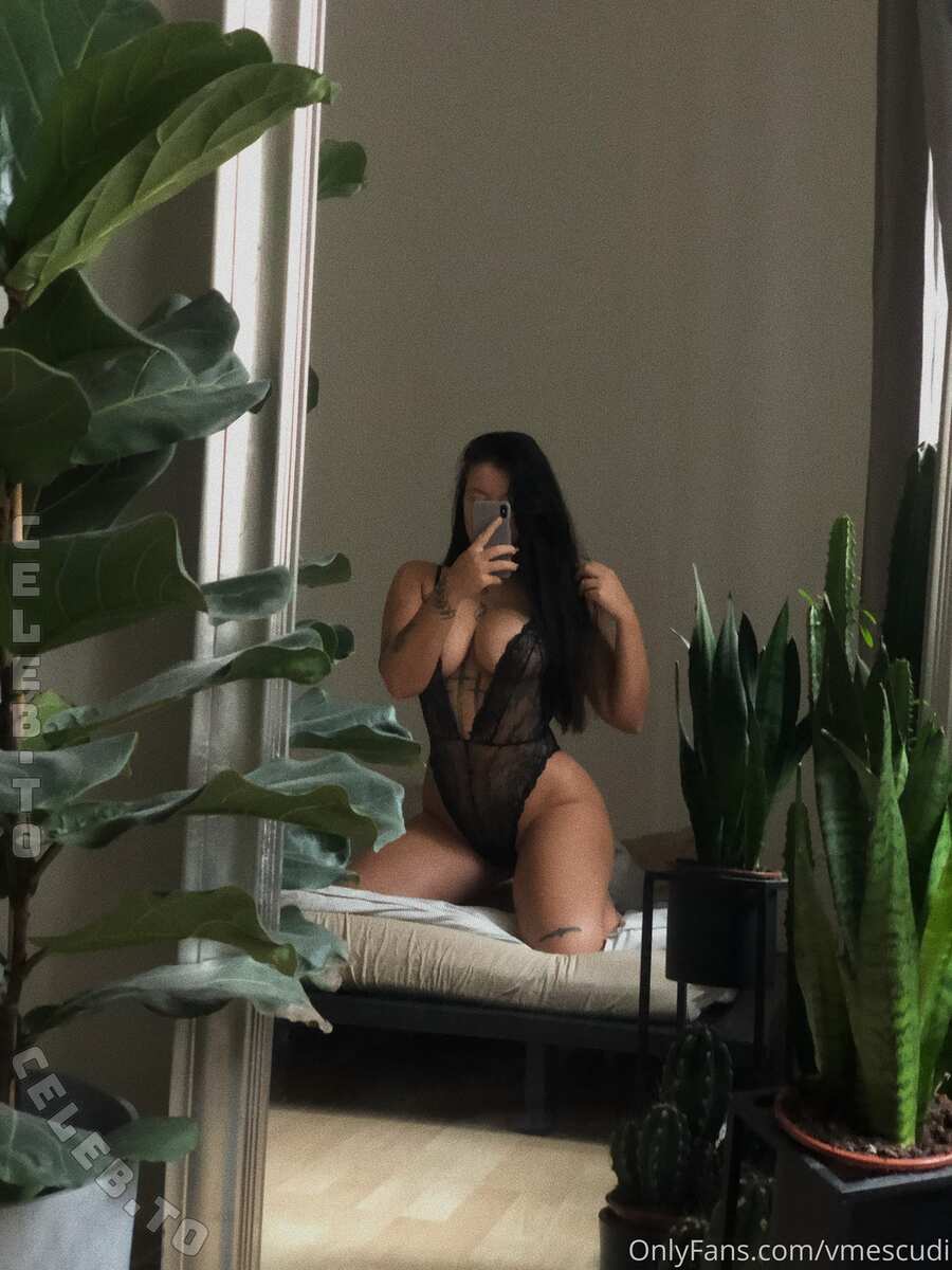 Veronika Mescudi nude photo 4