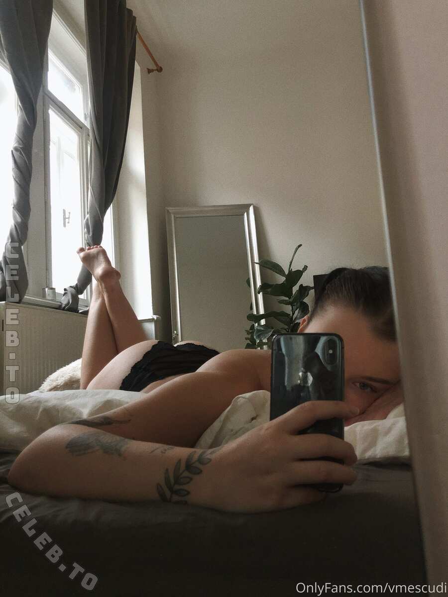 Veronika Mescudi nude photo 7