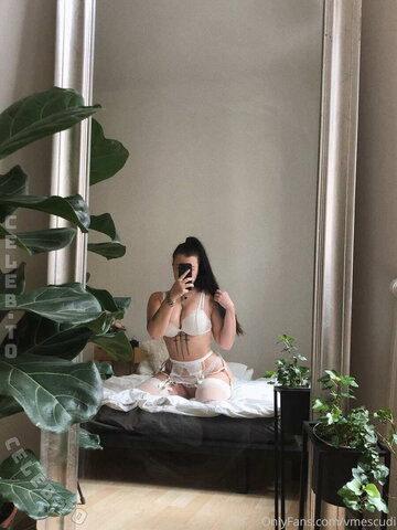 Veronika Mescudi photo 3