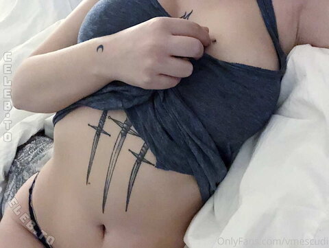 Veronika Mescudi nude photo 14