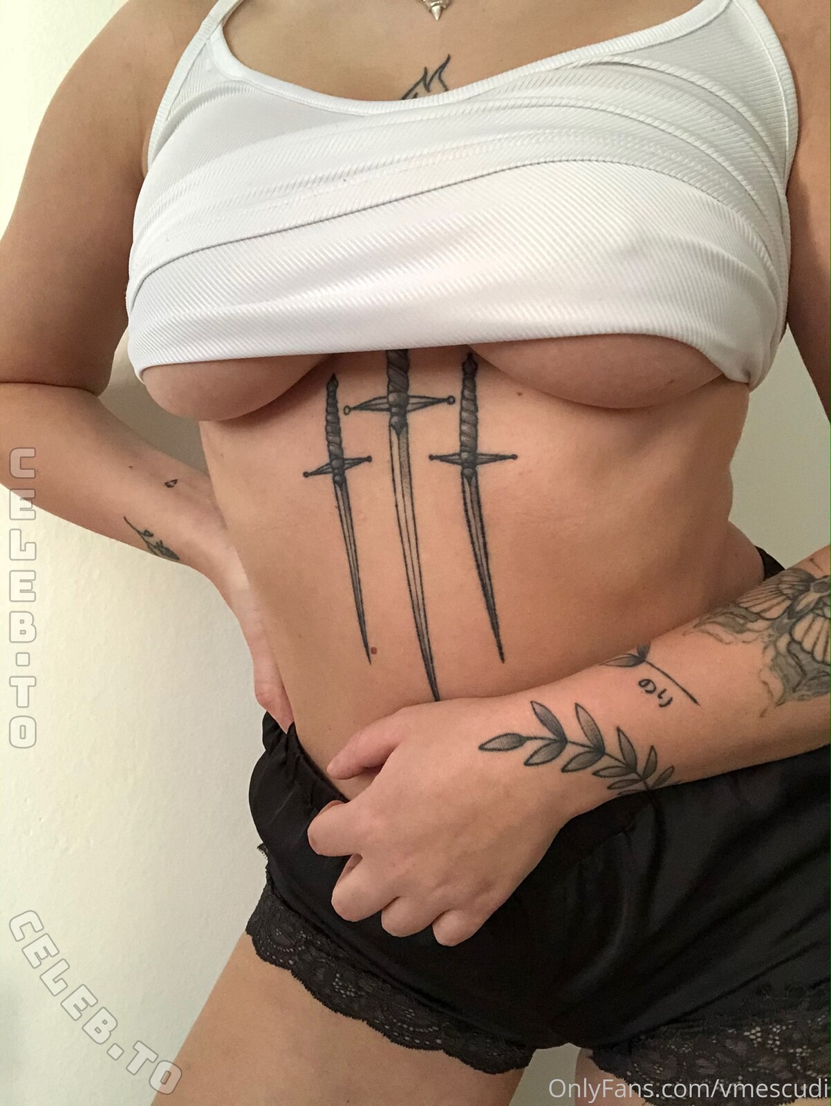 Veronika Mescudi nude photo 15