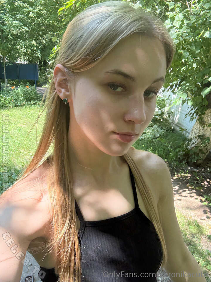veronikacute nude photo 2