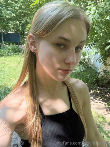 veronikacute nude photo 5