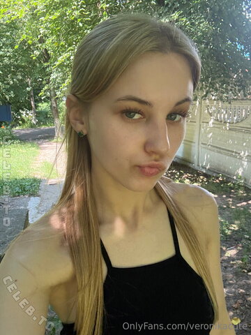 veronikacute nude photo 3