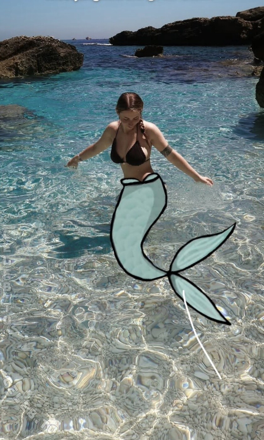 Veyla nude photo 2