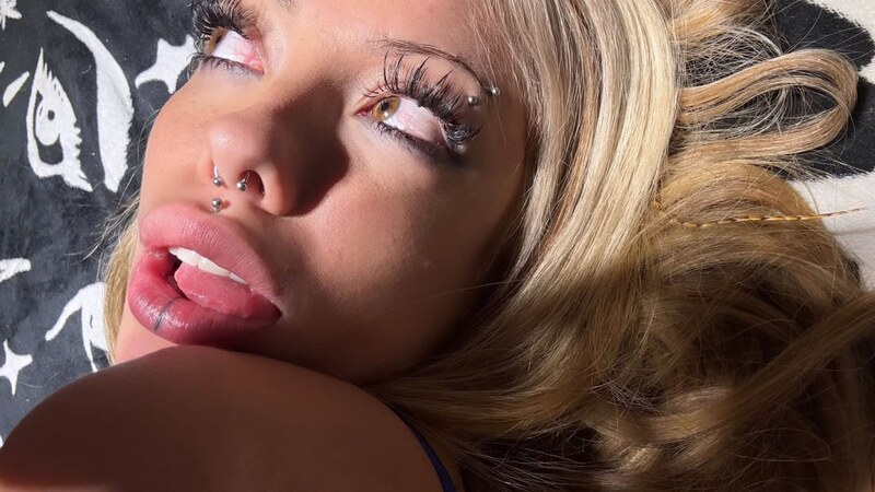 Vicky Balena nude photo 11