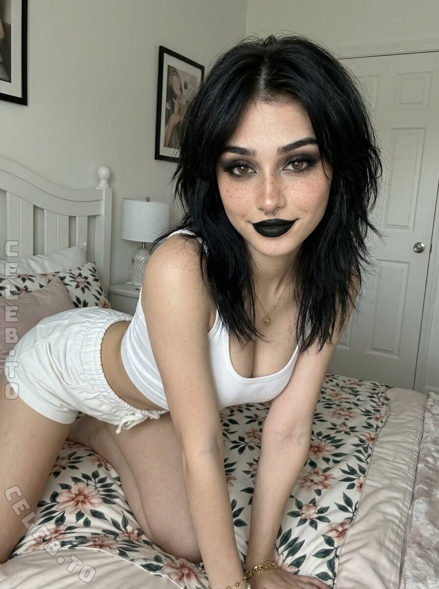 Vicky Reeds nude photo 4
