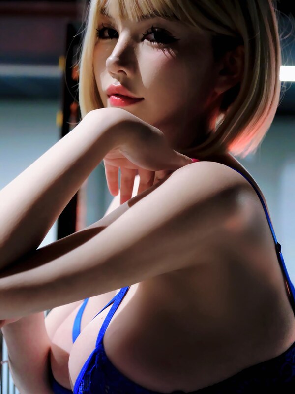 Vicky nude photo 5