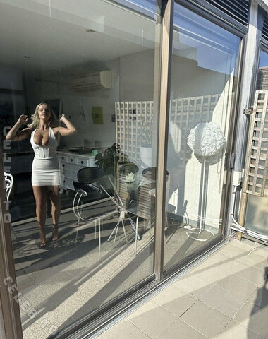 Victoria Campbell nude photo 1