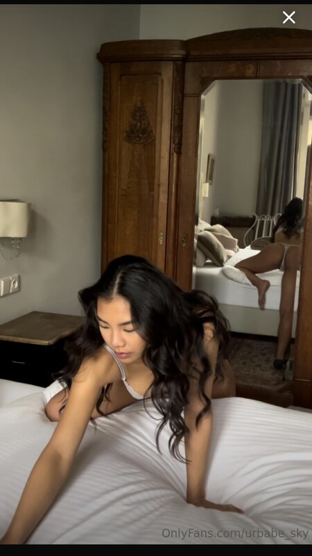 Victoria Eik nude photo 8