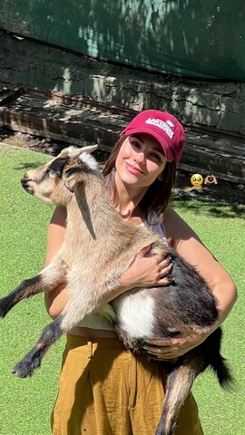 Victoria Justice New (2 photos)