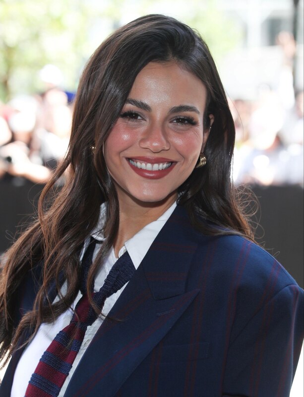 Victoria Justice nude photo 2