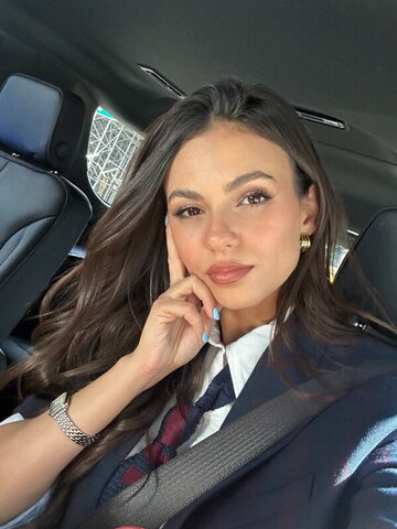 Victoria Justice Sexy (8 photos)