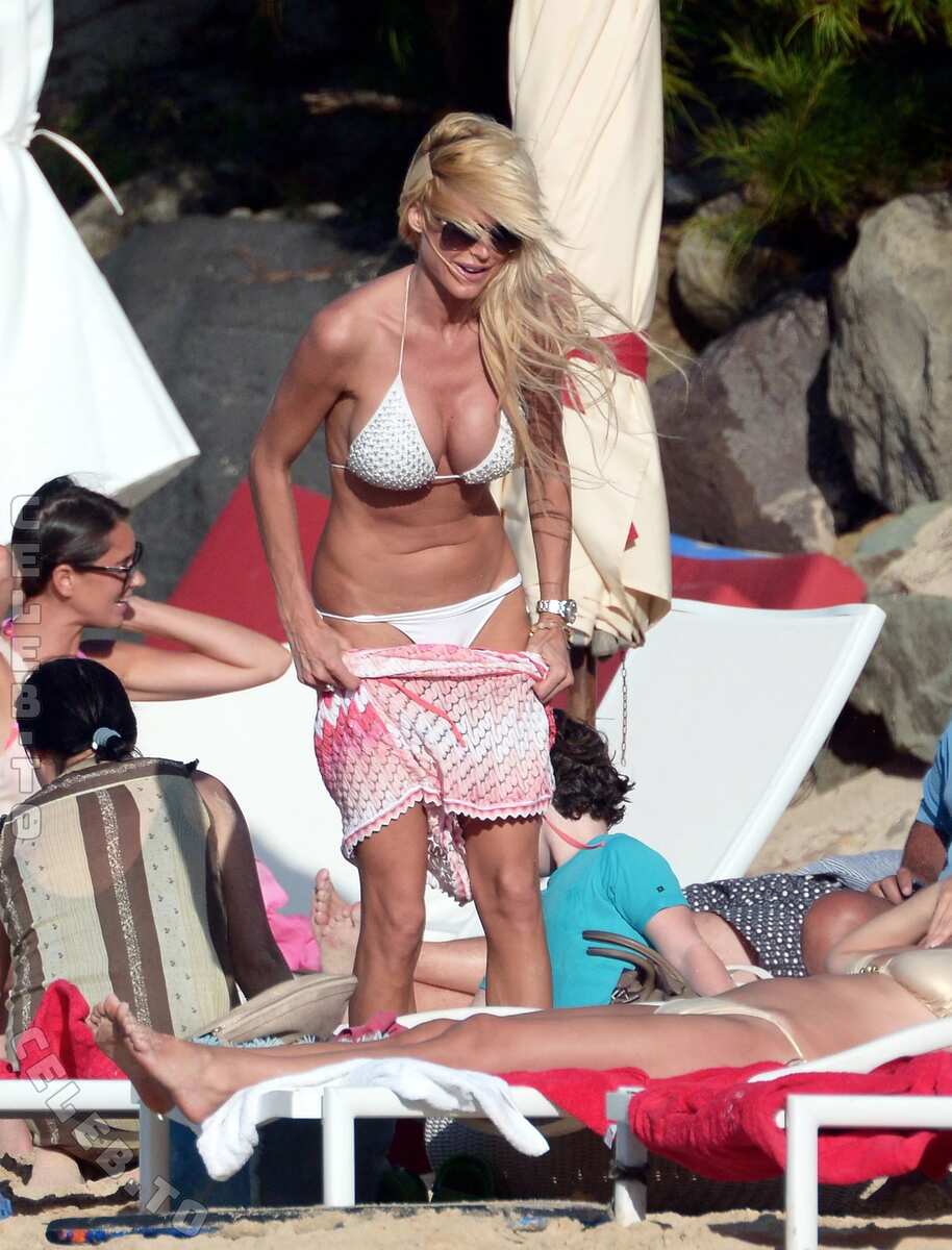 Victoria Silvstedt nude photo 5