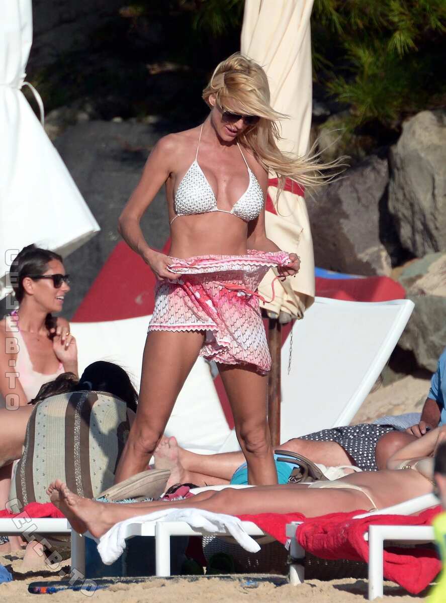 Victoria Silvstedt nude photo 12