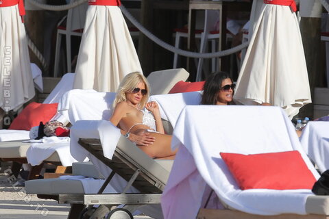 Victoria Silvstedt nude photo 14