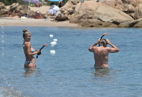 Victoria Swarovski nude photo 11