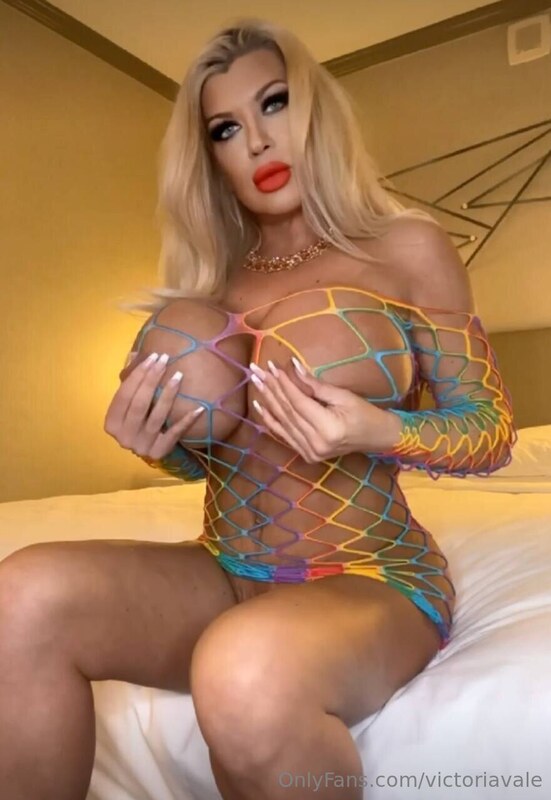 Victoria Vale nude photo 8